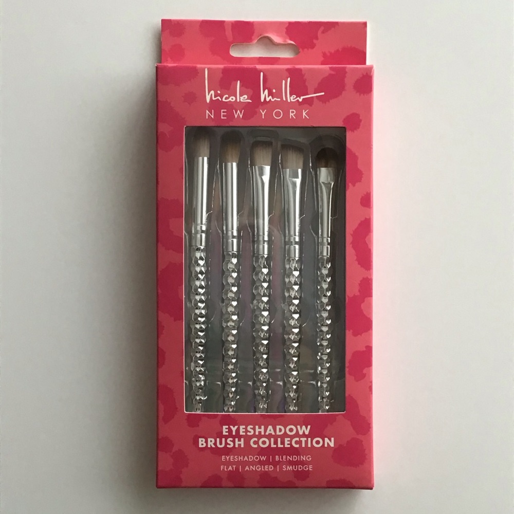 LAST 1! NEW Nicole Miller NY Eyeshadow 5-Brush SET Blend Glam Silver Tone Travel - Picture 5 of 10